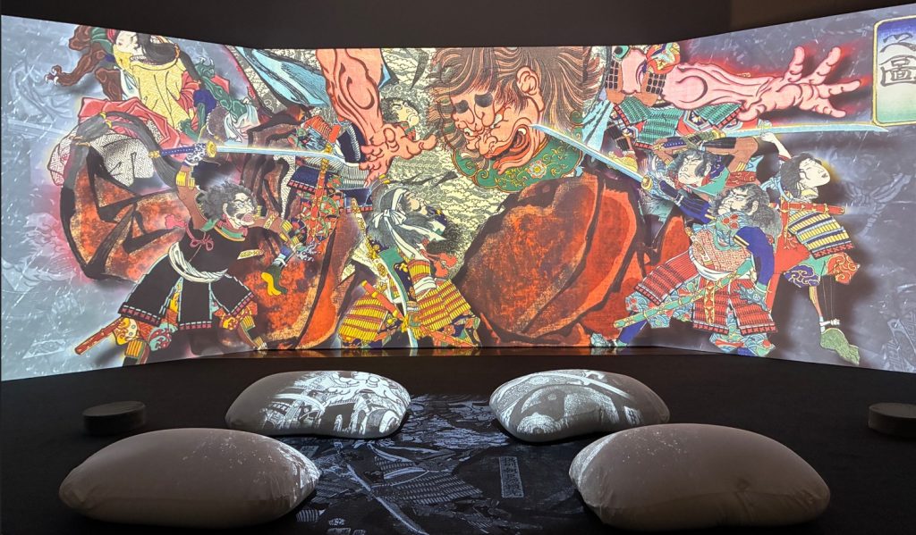 伝統×革新の「ハイブリッド型」展覧会：浮世絵版画120点超×デジタル演出
